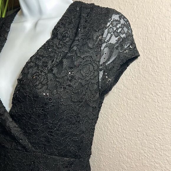 #243 La Scala Beautiful black lace with sequence, special occasion dress M - Picture 7 of 12